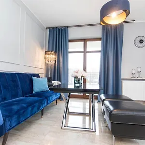 https://glamour-rentyear-apartments.gdanskhotel.org